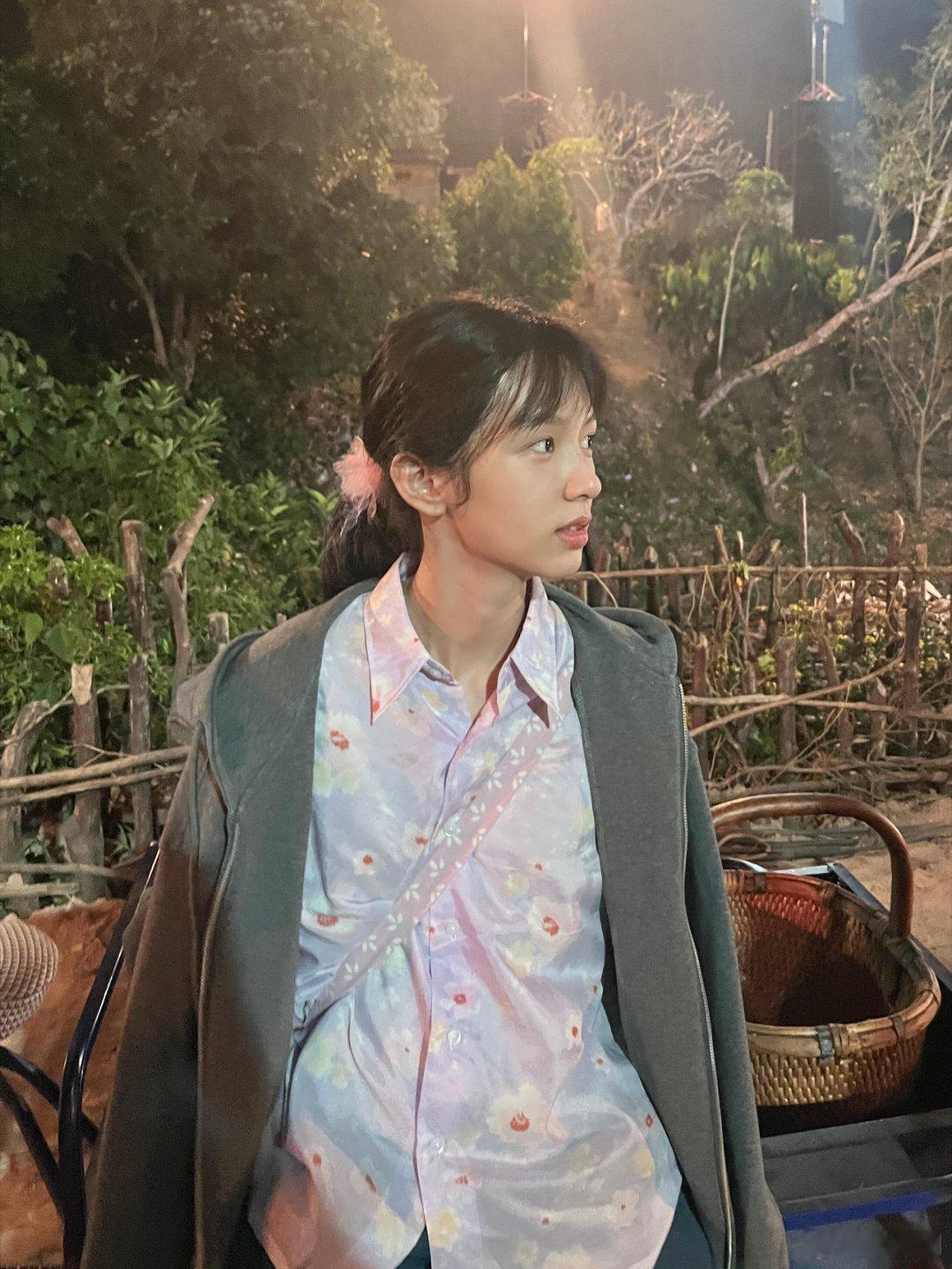 周也你好1983首播热度飙升这剧真的低开高走，开播前剧名都打不对，开播后直接炸了