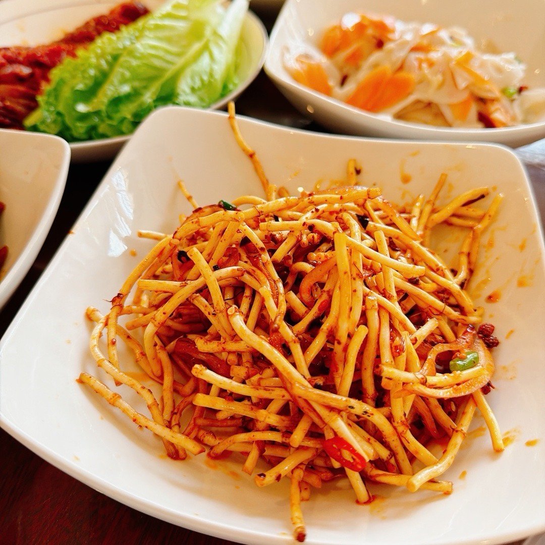 问一下，有喜欢吃这个的吗？我一顿可以吃一盘。 