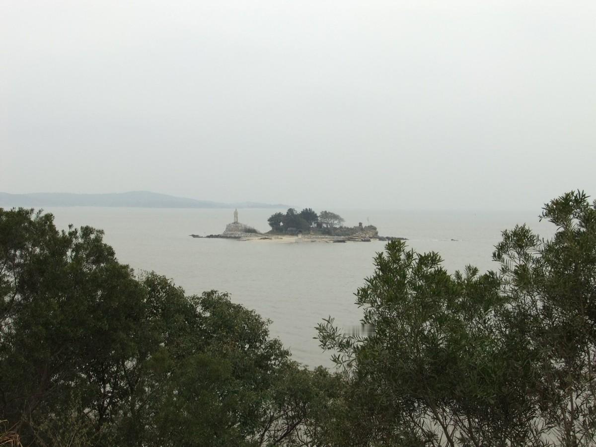 曾有台湾同胞问：“大陆想要收复台湾的心情我们理解，但是大陆为什么不问问我们同不同