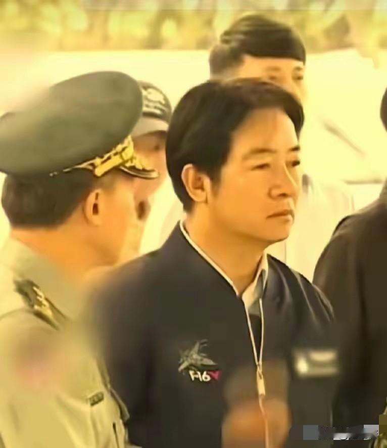 大陆对台军改称呼了。
​这一改，直接给台军定了性，看着真解气。
以往我们用的是台