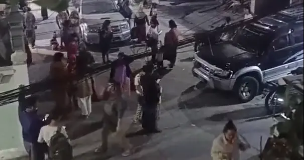 昨晚，缅甸曼德勒、彬乌伦等多地民众都不敢睡觉~