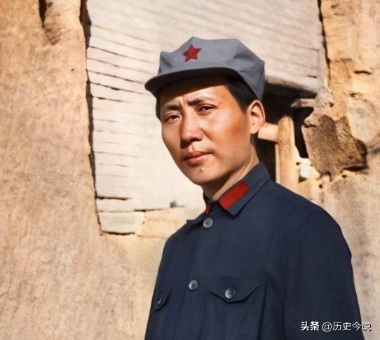 1975年领袖仁心：82岁毛主席一声令下，200余国民党战犯尽数获释
 
阅读此