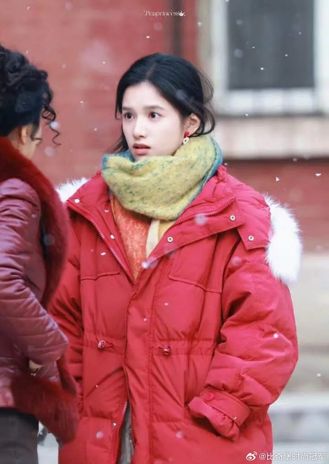 感觉张婧仪真的很适合过冬天 很甜！ 