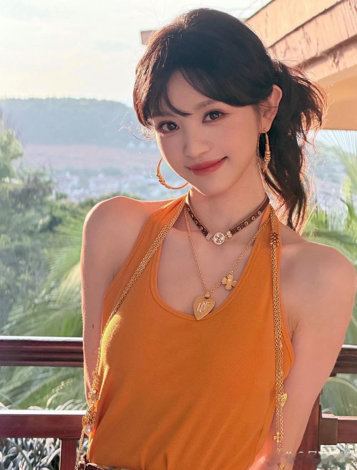 1. 影视剧《逐玉》播出后，当红小花里田曦薇接触的项目最多，《赢家》已经定了是她