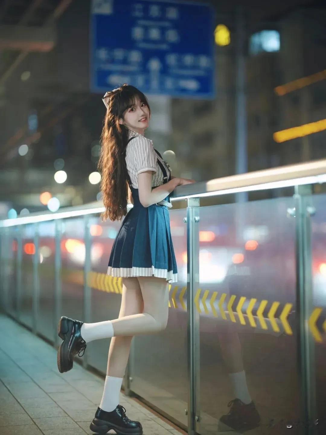 星光不问夜行赶路人，美好总是不期而遇，遇见就是缘分，是缘分就要珍惜[比心][比心