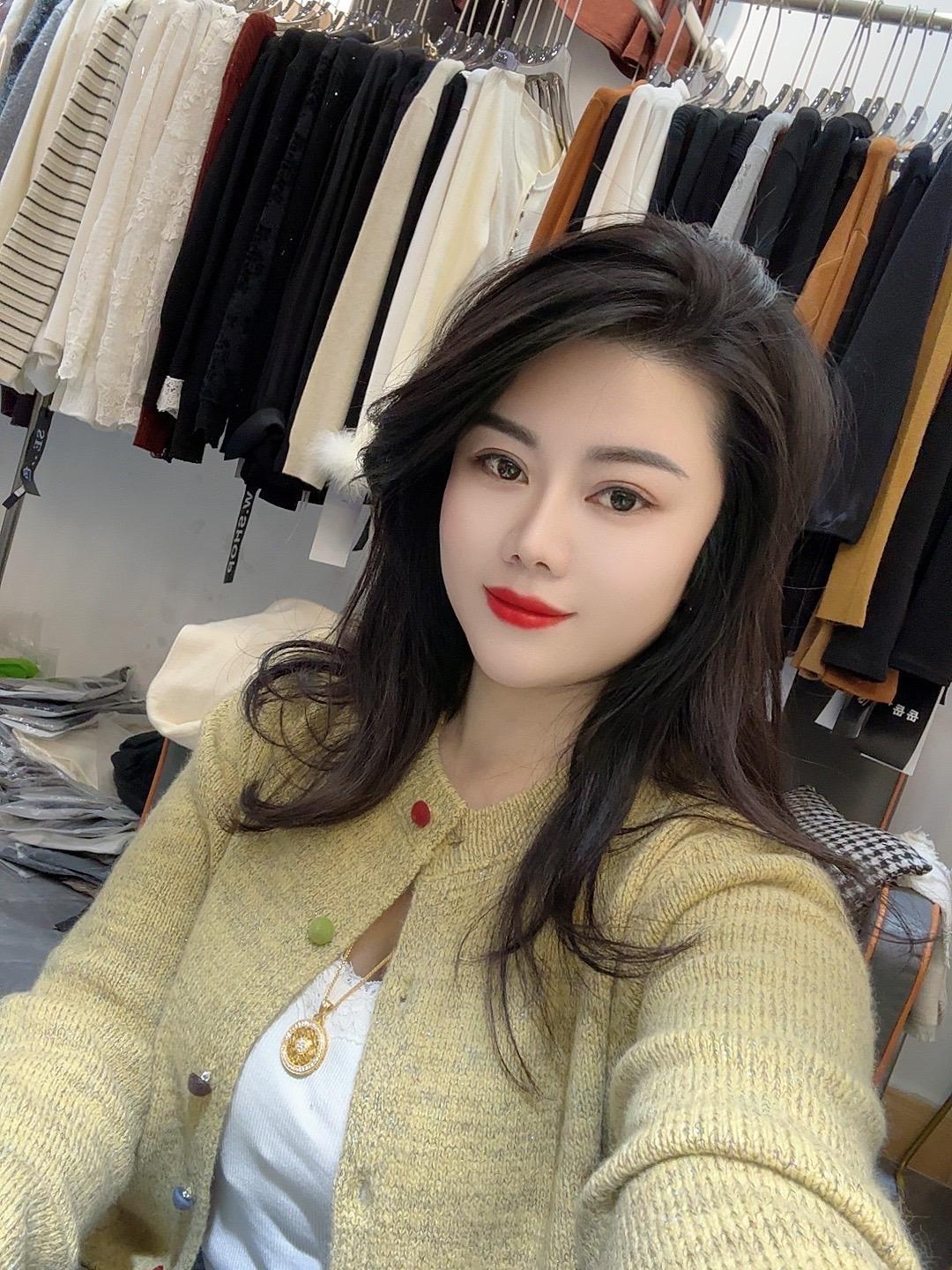 穿搭 新款分享 谁穿谁好看 简约大气