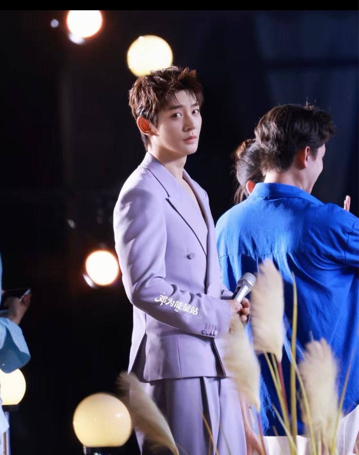 邓为的回眸！帅气满分！ 