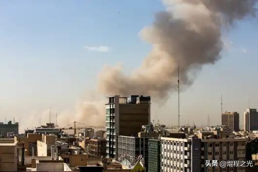 头条  国际
2月28日美以“闪电”突袭，伊朗高层坚守岗位保平安！

伊朗议会高