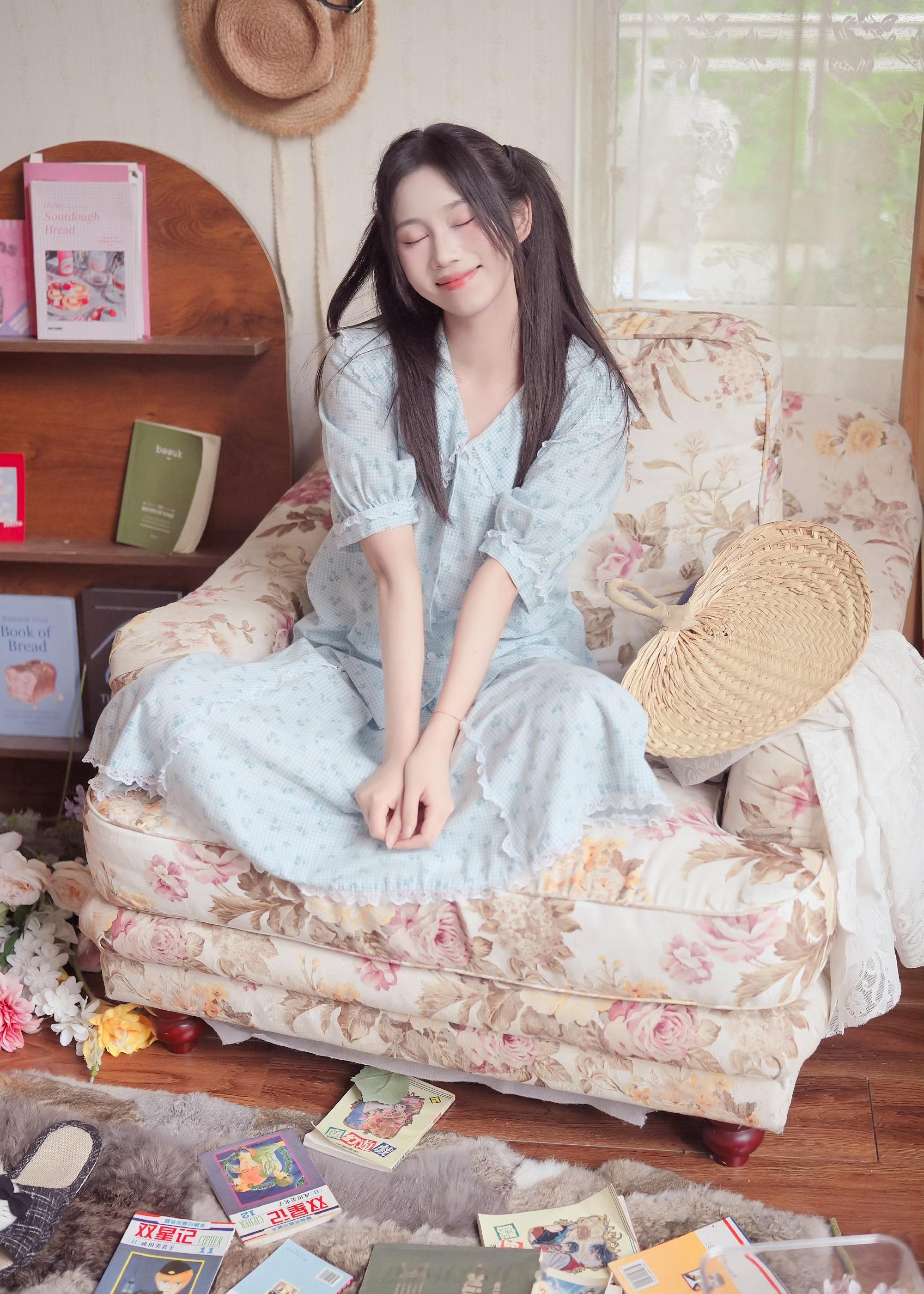 陈宁桐陈宁桐 偏复古风🏽美到犯规啦ʷºʷ 收录至小羊羊困困 超带感闪光图鉴 ｜