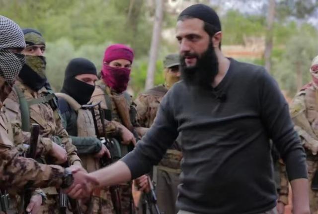 IS恐怖组织的末日，真的到了！美军和叙利亚军队首次联合展开军事打击行动。朱拉尼也