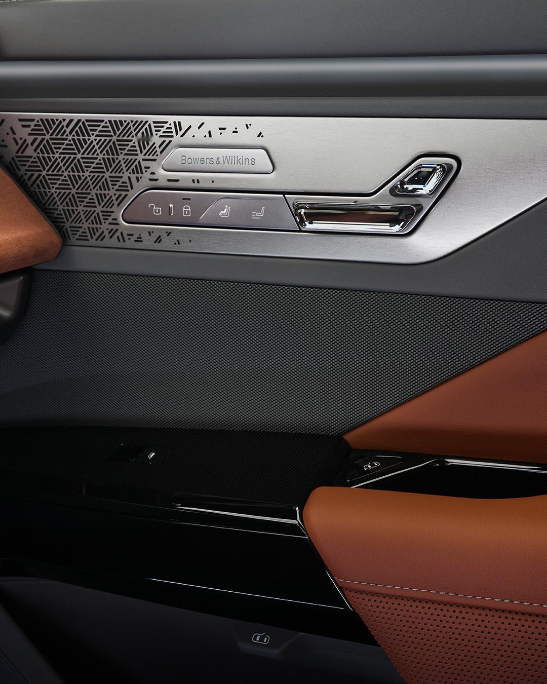 Car时尚  揭秘：全新宝马7系登场！宝马为2026款7系带来了重磅更新！那么，