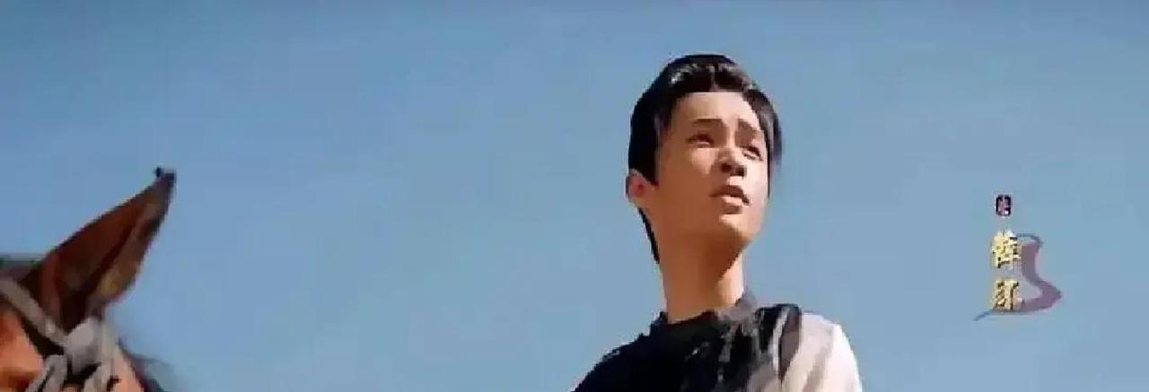 15岁蹿15cm，剧组直接破产
 
拍少年戏最怕孩子猛长。唐朝诡事录的小薛环，开