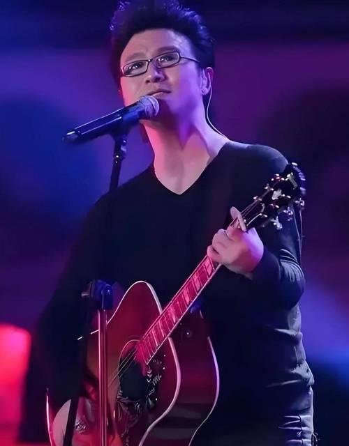 2025年12月27日晚，长沙迎来双重狂欢——汪峰“相信未来”巡回演唱会与湘超总