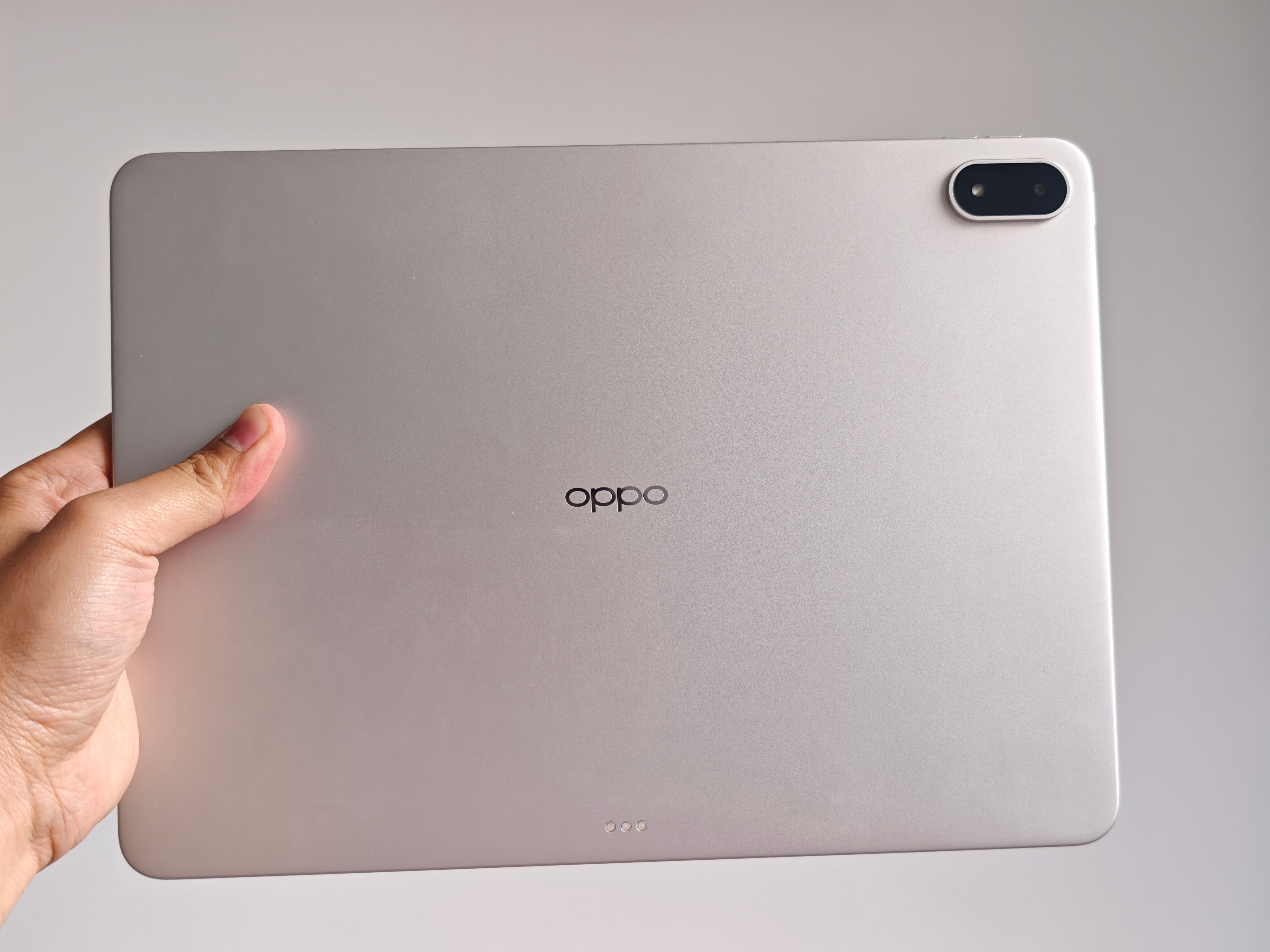 忘了告诉大家，欧哥现在用OPPO Pad 4 Pro，现在是唯一的主力平板，之前