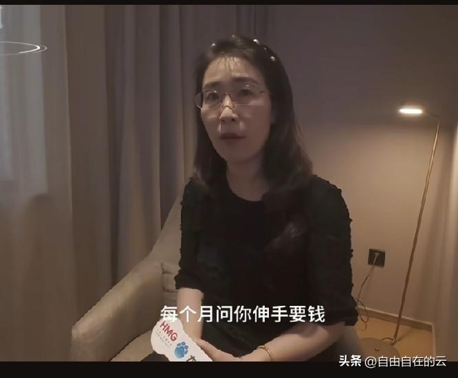 果然，是因为唐先生想离婚，还不愿支付给朱女士足够的抚养费，朱女士才把这件事曝光的