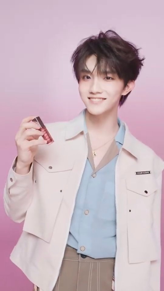 TOP Fenty Beauty新广 