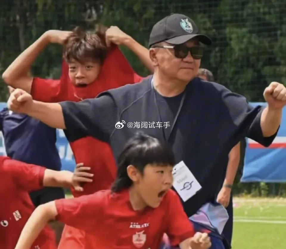 没有教练证的董路，打造的足球小将这条路会得到足协的支持吗？？？海阔试车超话