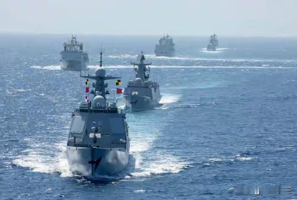 最近，西方媒体把中国军舰现身中东这事炒得是沸沸扬扬。其实这根本不是什么“远征舰队