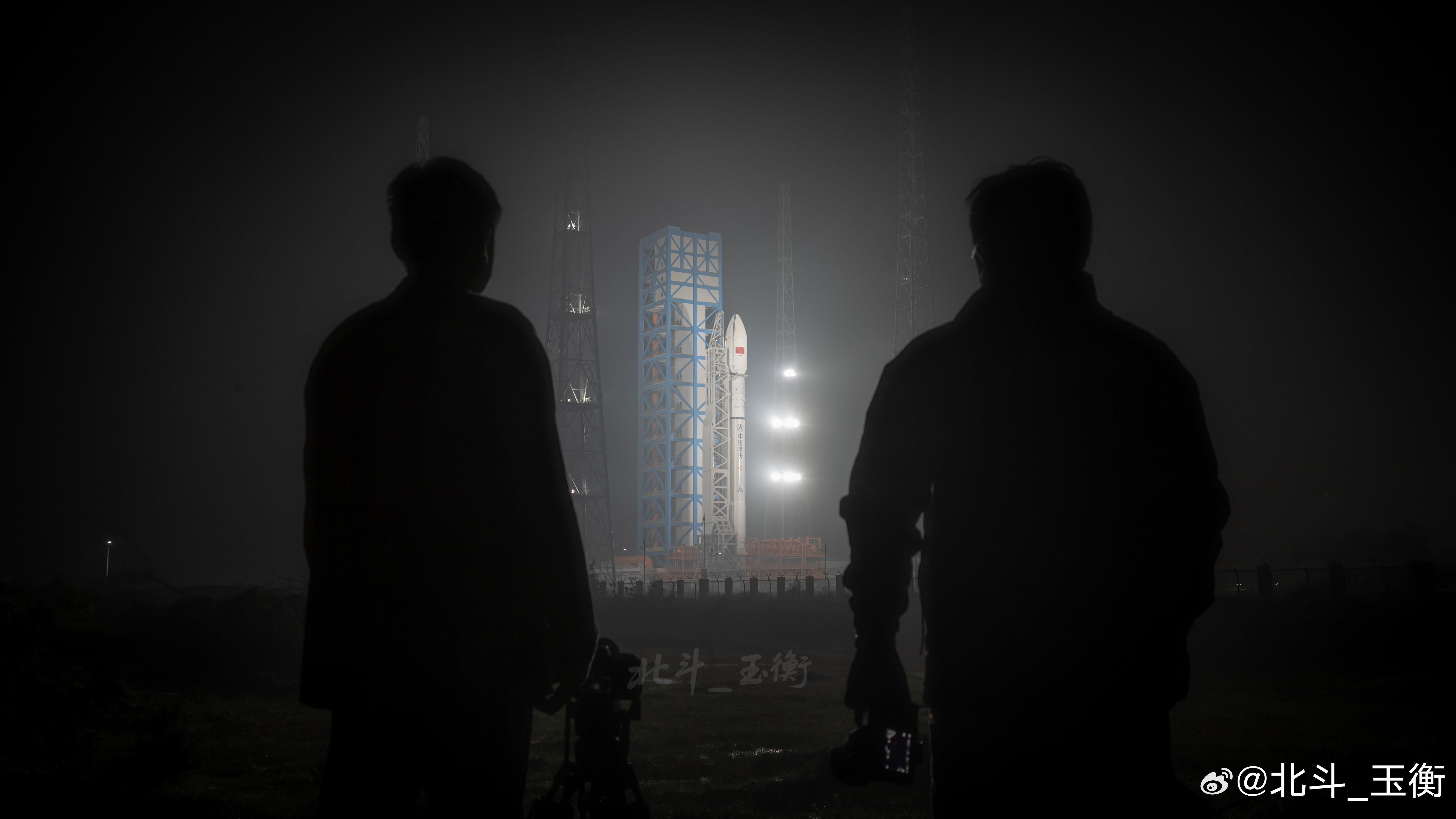 太空啊，真的令人着迷。上午见！ ​​​