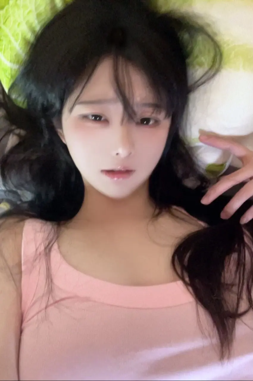曾经的心掏空给你现在已经冷冰冰