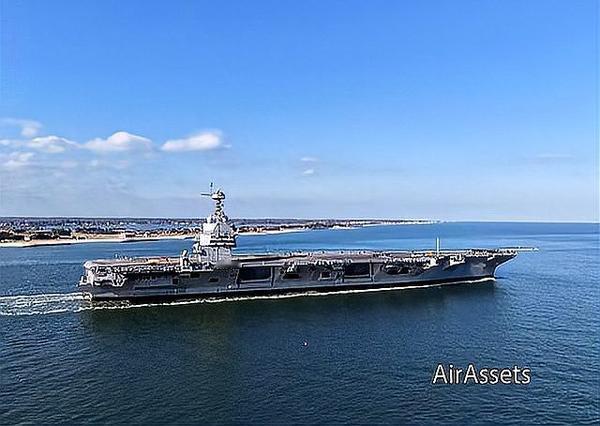 15年磨一舰刚海试就落伍！福建舰硬核超车美航母
 
全球军迷都在围观这场“新旧对