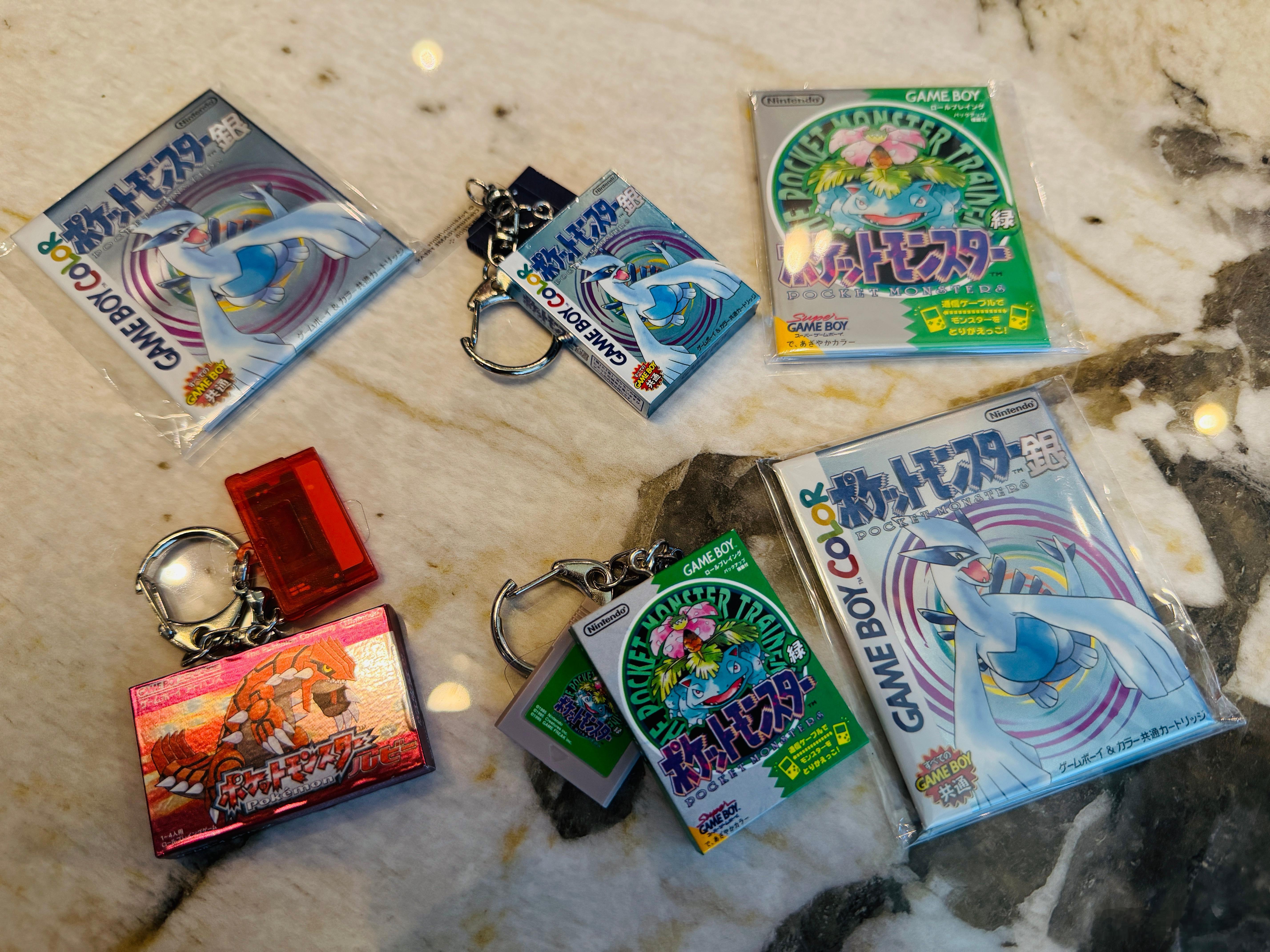 宝可梦30周年钥匙扣19元，卡带+卡盒创意👍，素质不敢恭维冰箱贴29元，尺寸?