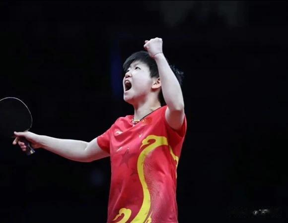 其实早在平昌亚锦赛马琳就很想拥抱孙颖莎了，但无奈孙颖莎没能拿到女单冠军，而这次亚