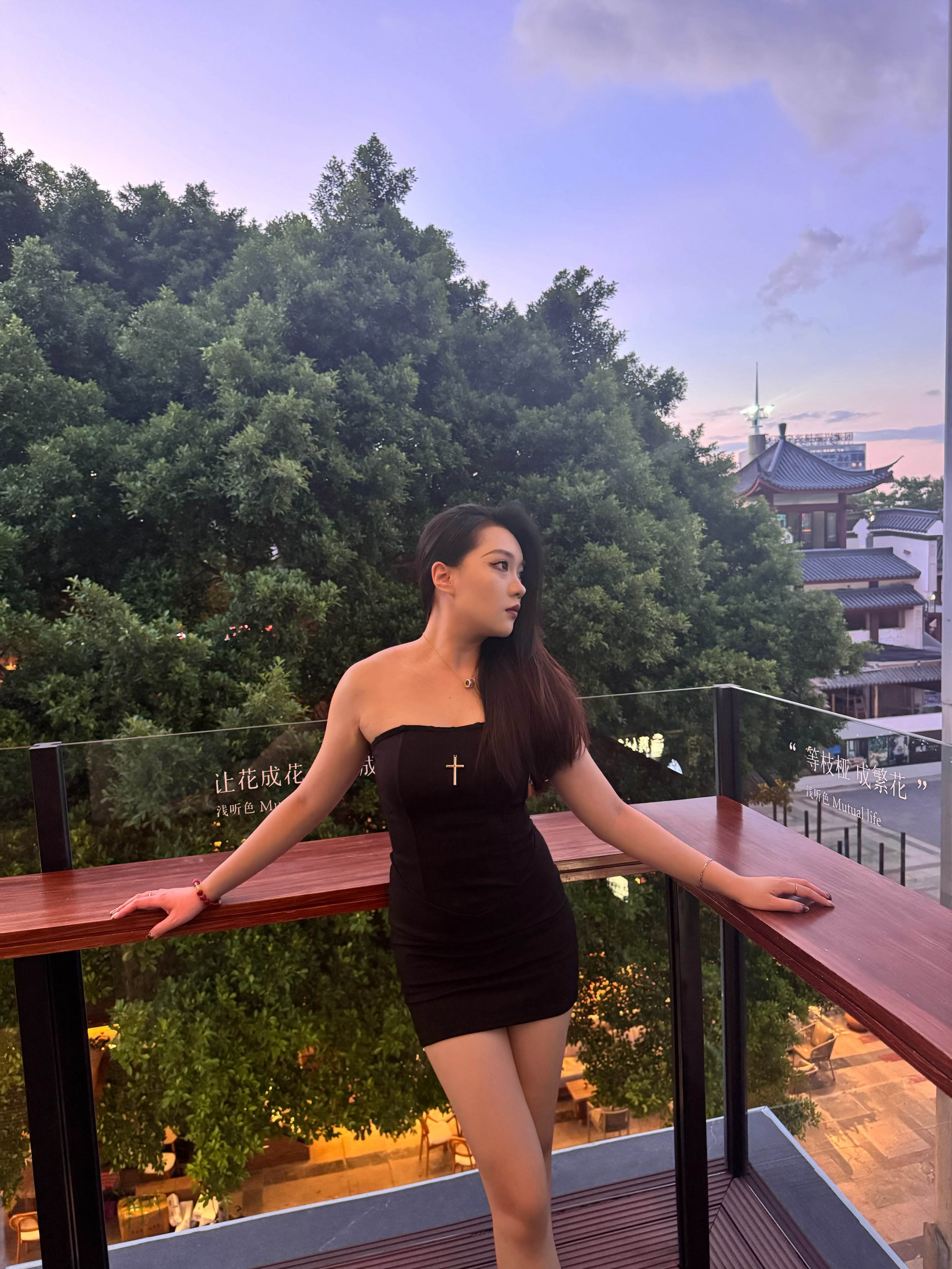 如果你生来就与众不同 何苦非要融入这乌合之众  ​​​