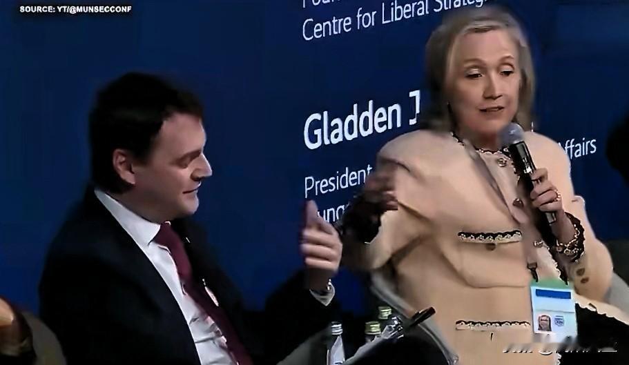 特朗普发文夸赞捷克副总理彼得·马钦卡在慕尼黑安全会议期间与希拉里·克林顿辩论中的