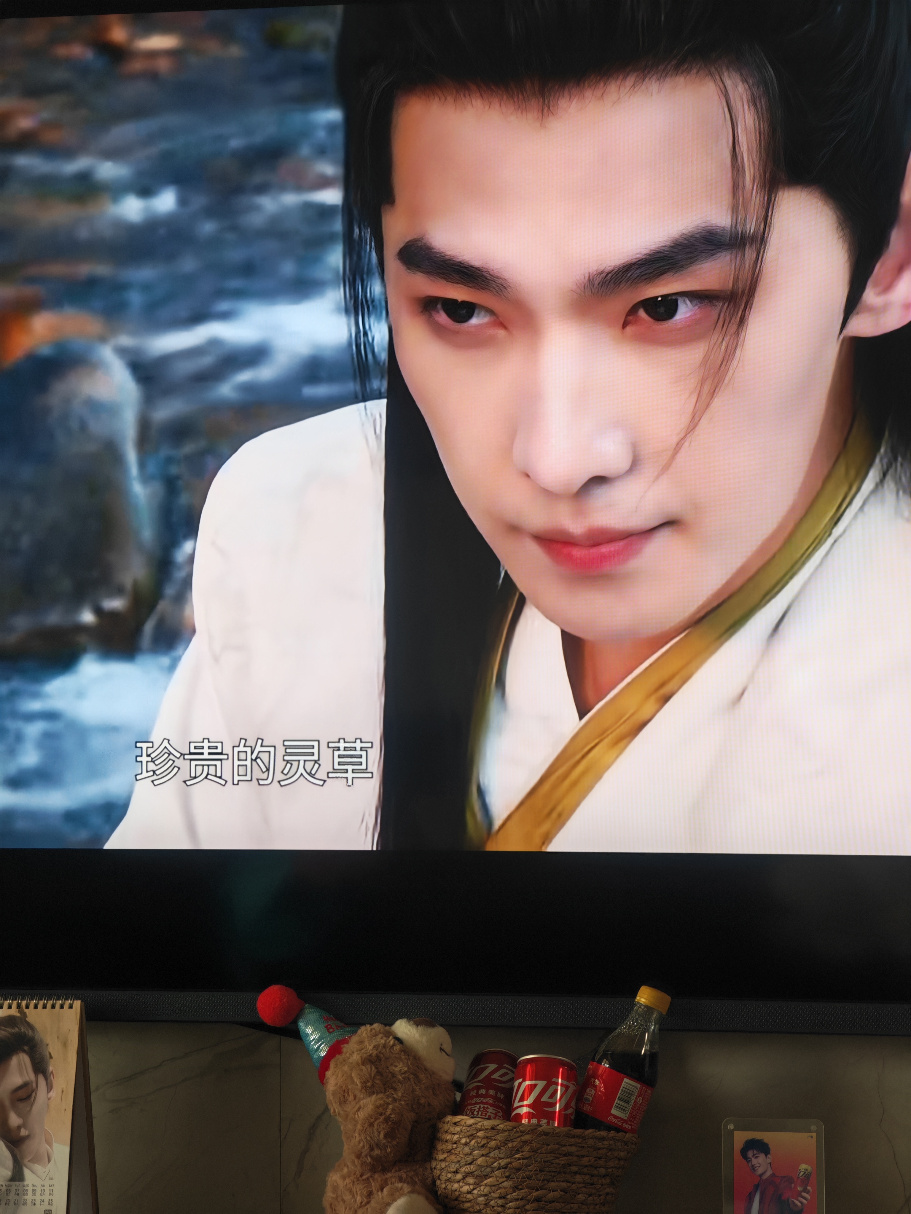 杨洋 给同学们安利凡人修仙传，一个个中年美少女惊叹，哇，杨洋真的好帅，怎么会这么