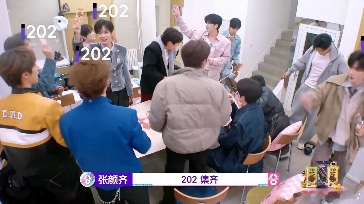 男生宿舍进霸总了 爆笑又治愈的宿舍日常来袭，霸总专业户马小宇秒变被照顾对象，全员