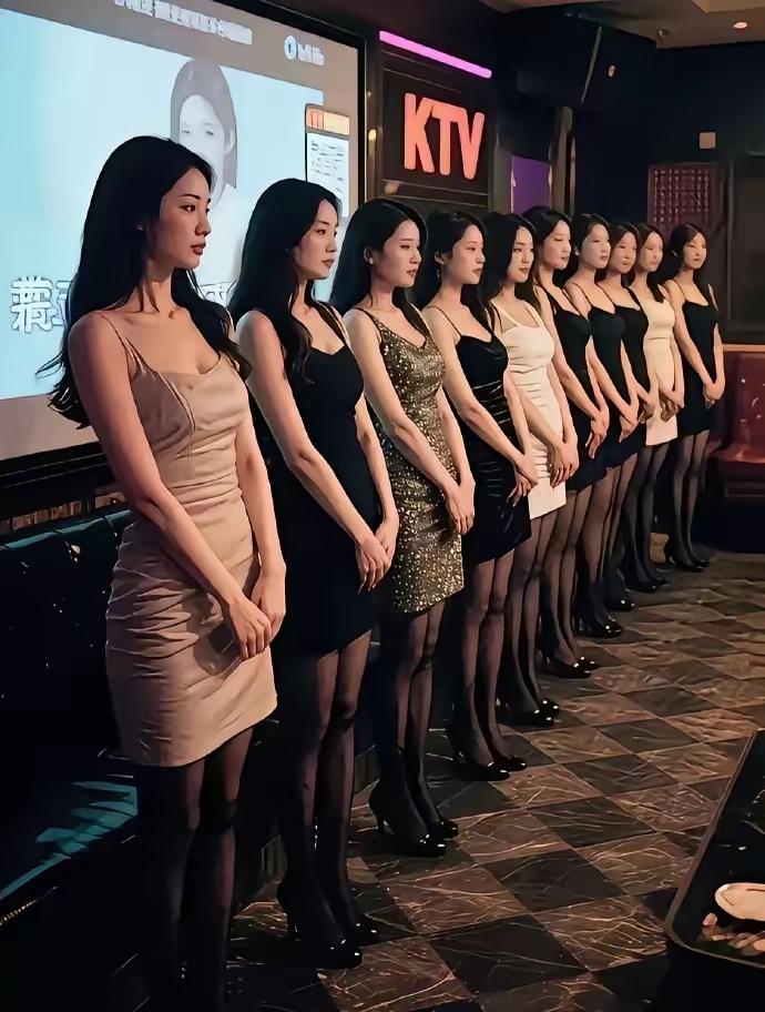 真为这些人担心，一旦失去了KTV有偿陪侍这个职业。除了嫁人，还有其它出路吗。