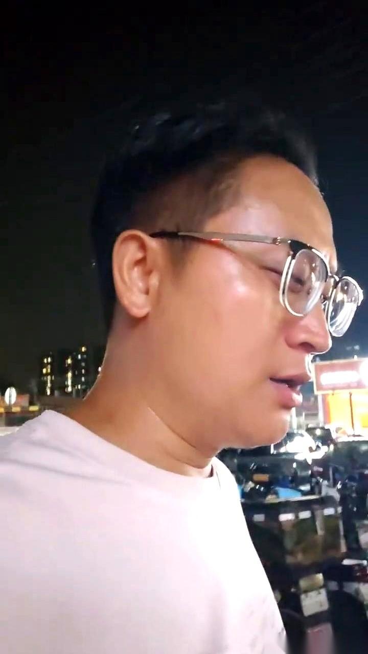 干了20年Java，工资从三万多，跌回一万出头。
是的，你没看错。
我82年的，