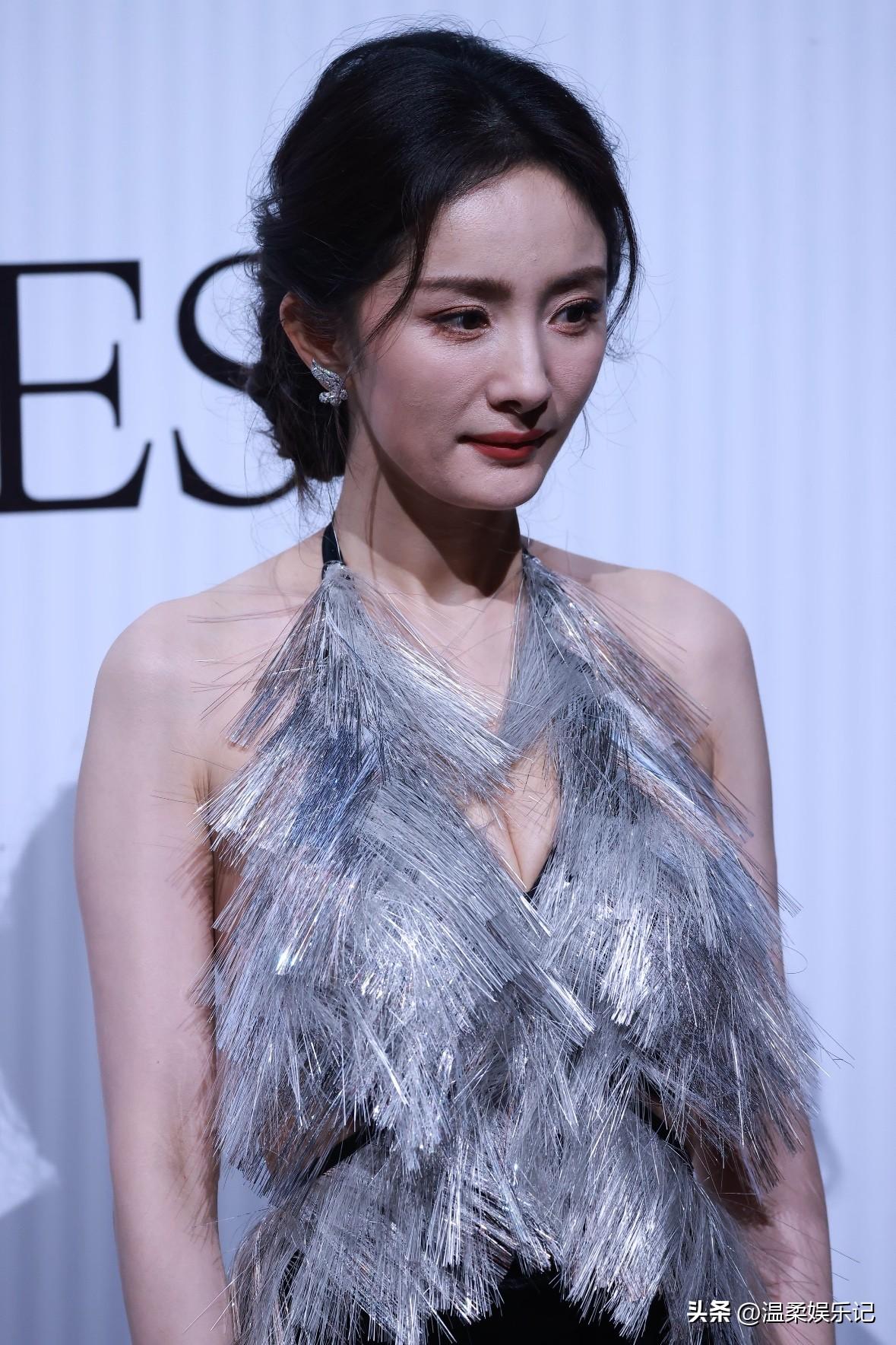 杨幂长得可真敦实呐