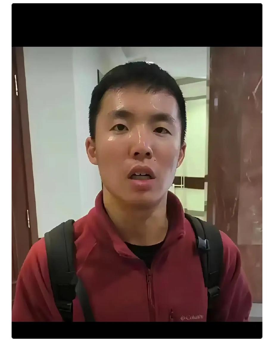 我仔细看了看陈宇欣的长相，
​有个大胆的猜测，
​我觉得陈宇欣这人可能不是纯正的