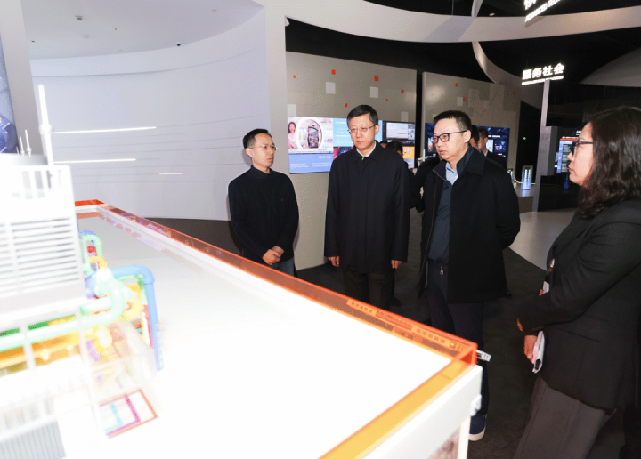 刘非：全力以赴抓项目建设 真情实意为企业服务 确保“十五五”开好局起好步