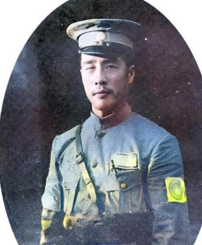 1938年1月24日，韩复榘在武昌被枪决，头部中弹，事后老蒋训斥戴笠：“你的手下