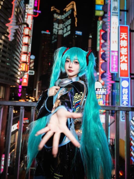 初始之音响彻未来🎧我在山城拍到了初音未来