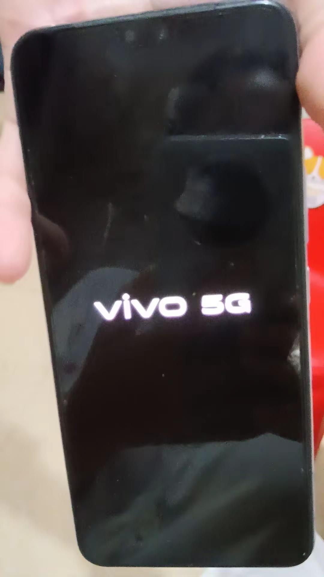 开又开不了，关又不行，打电话又显示关机中，用了五六个年头了，说罢工就罢工，我有些