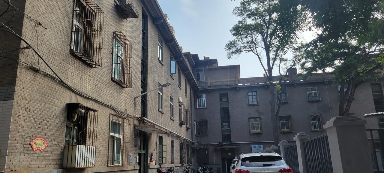 这是兰州城关区的苏式建筑，是我童年时的乐园，兰州的朋友们，您知道这个地方吗？