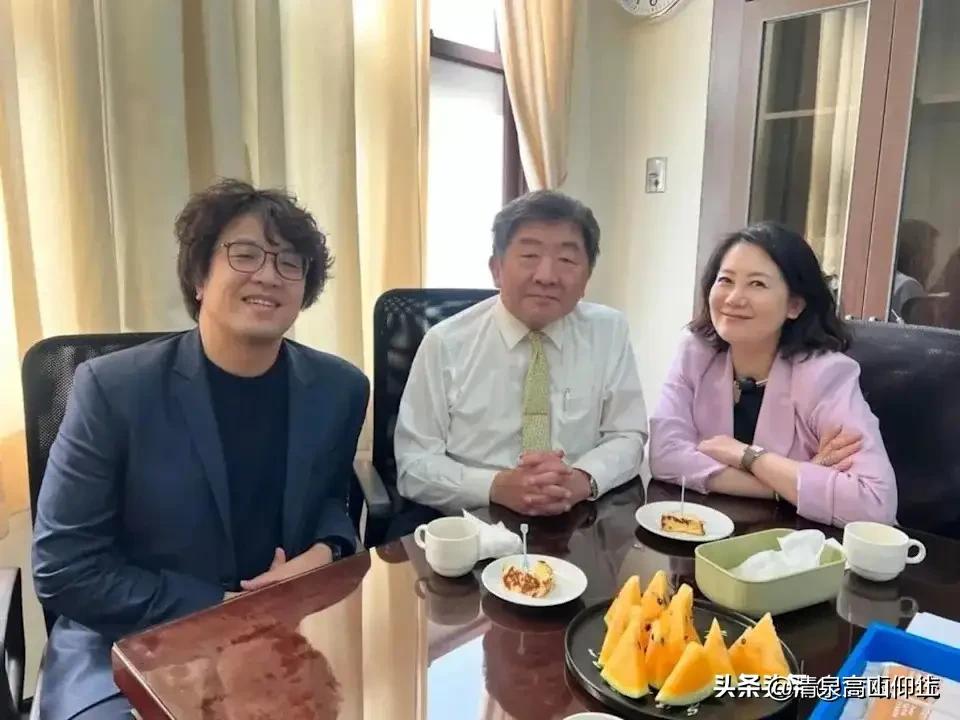 临阵换将，又乱又慌！

大家还记得前不久那个台北街头绝食的年轻人吗？有一个国民党