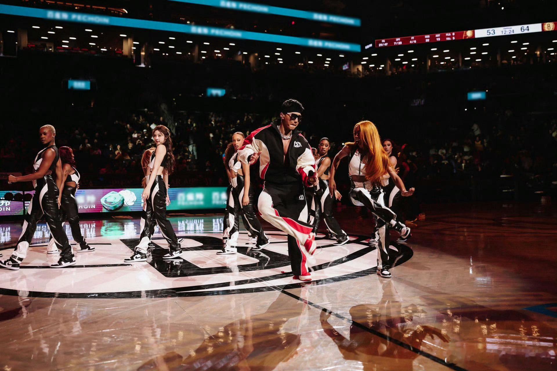 刘畊宏已经不满足娱乐圈了吗 看到刘畊宏在NBA中国年篮网新春赛上表演，突然觉得他