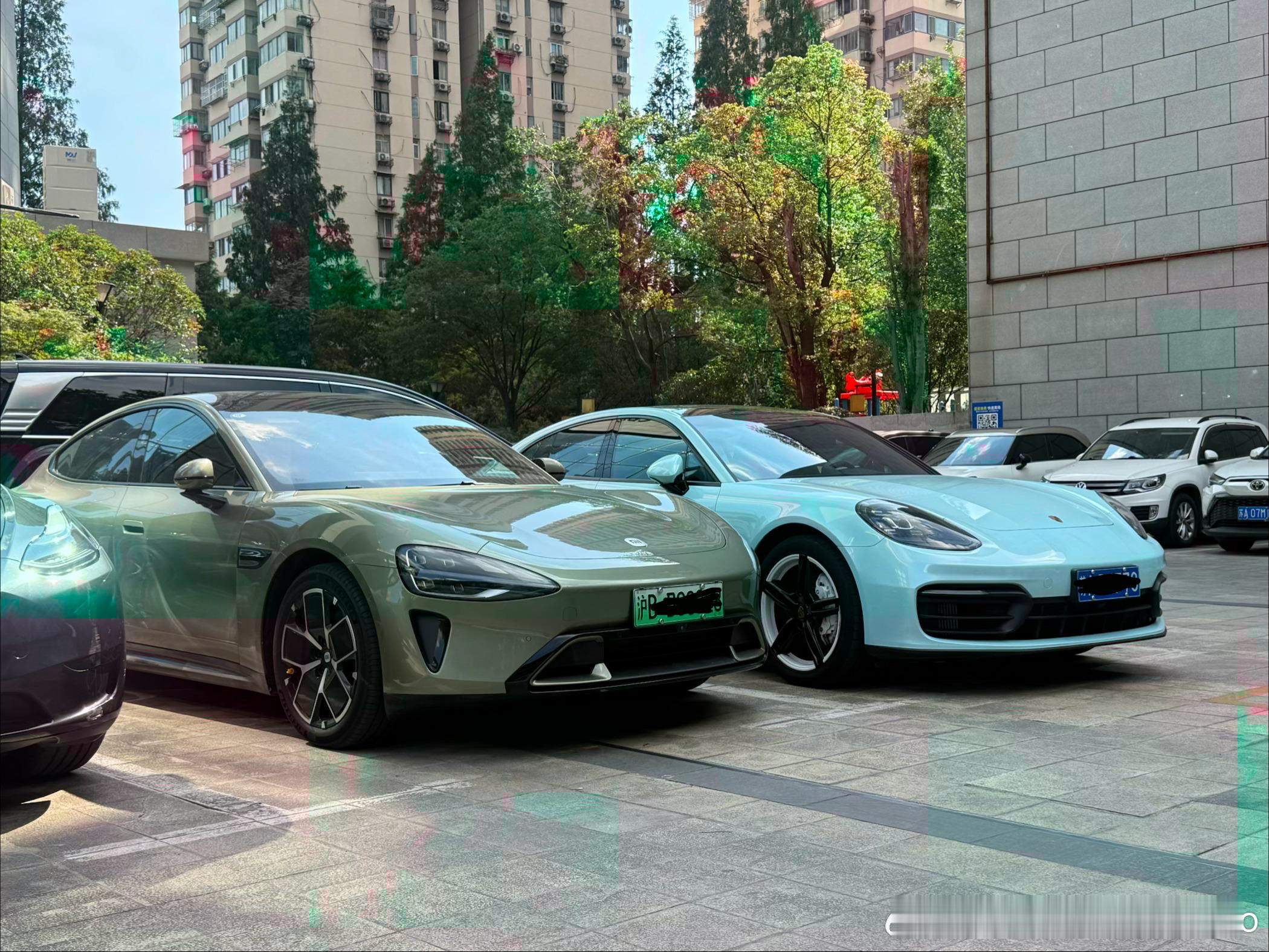小米su7和保时捷Panamera，你觉得哪个更有质感？[馋嘴]大v聊车汽场全开