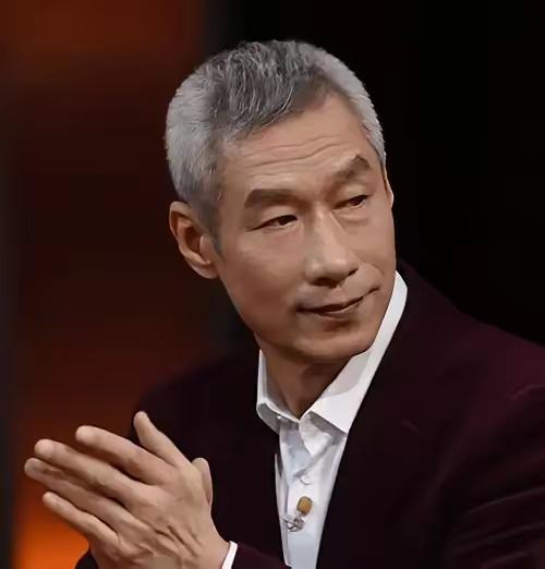 别再说“家丑不可外扬”了，刘佩琦在法庭上甩出的一沓厚厚凭证，给所有老实人上了一课