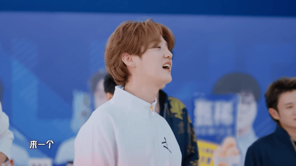 陈赫对邓超无语了哈哈哈哈哈 邓超真的走到哪整活到哪，开幕式还没开始就拿着棍子现场