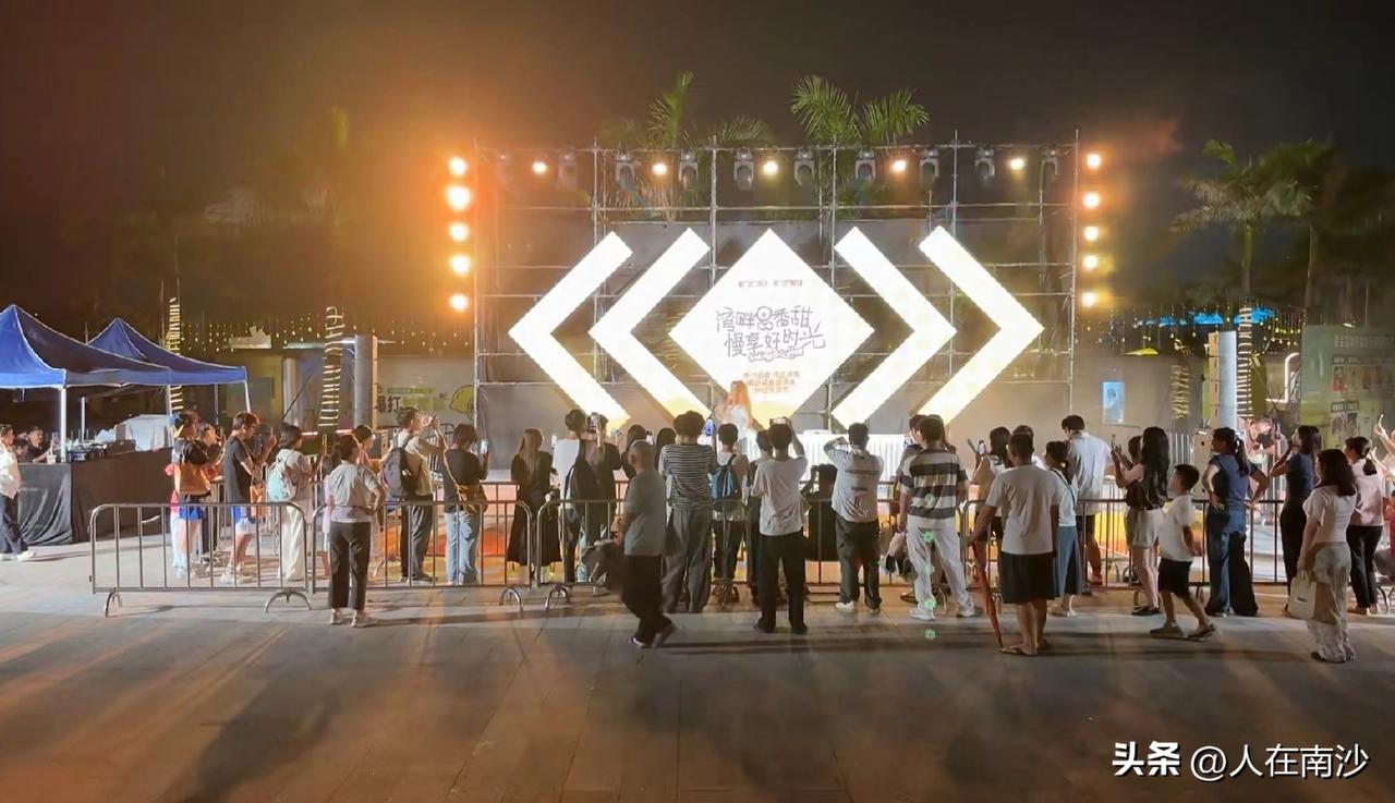 新版块的投入不计成本，但效果嘛…前几天刷到是某岛上搞的一个什么烘焙节和音乐会，你