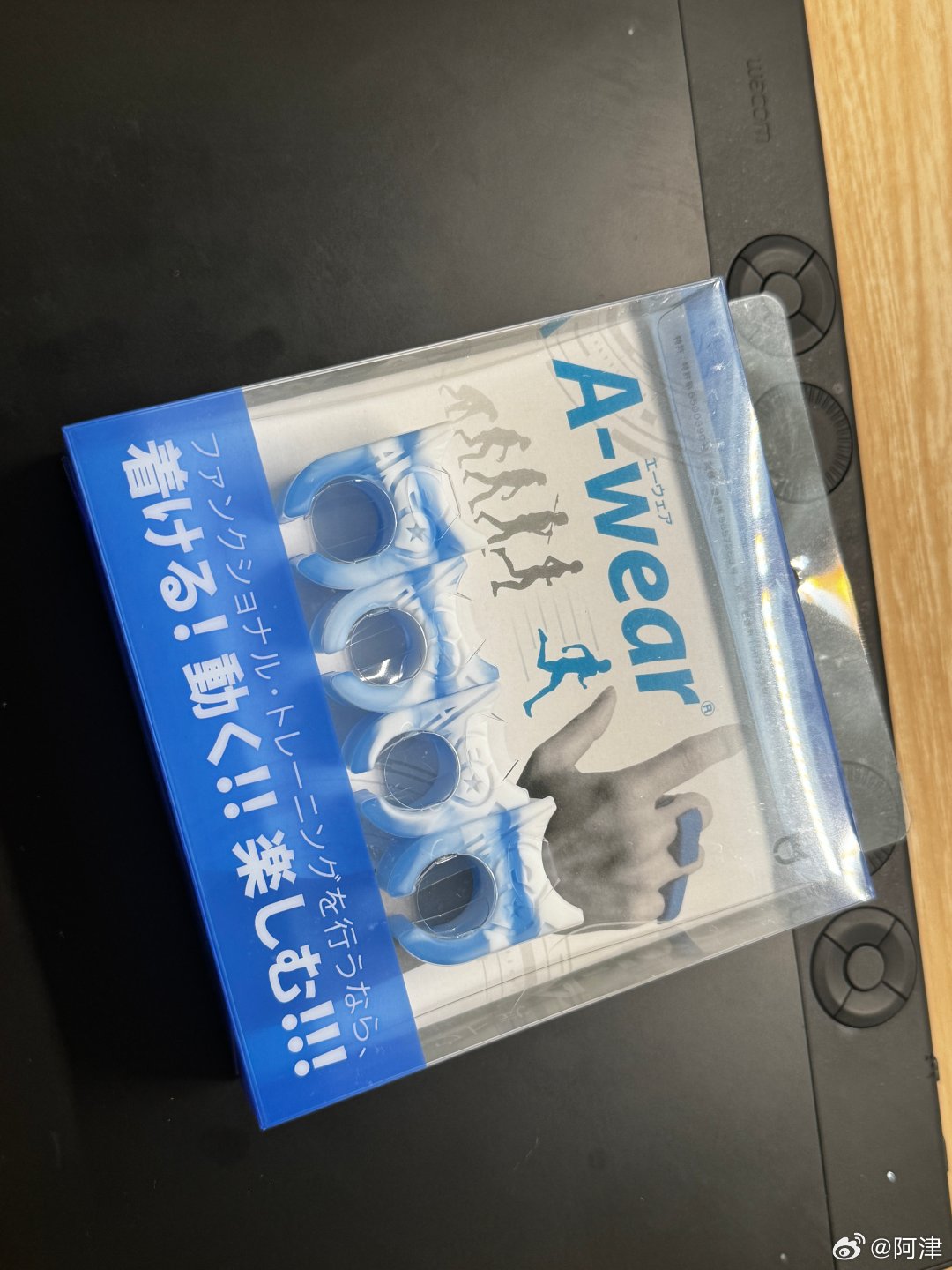 好可爱不知道能不能缓解赶稿过度的腱鞘炎（首先，不要赶稿过度 