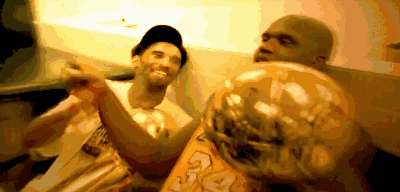 岁月永远年轻，我们慢慢老去，你会发现，童心未泯，是件值得骄傲的事情❤️科比退役的