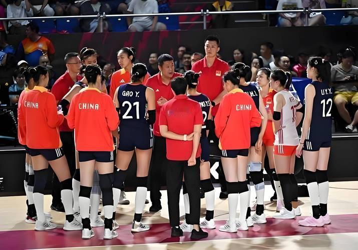 中国女排双核时代来临

漳州女排训练基地的大合照一出，也宣告着中国女排新一年的比