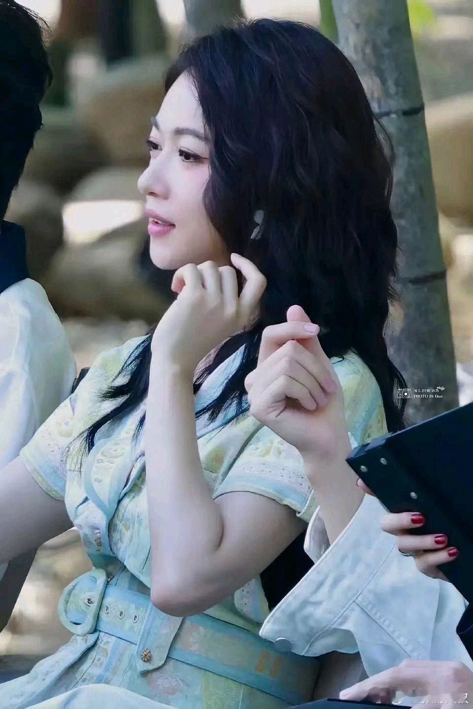 吴谨言录制春花焰剧综路透，太拼了这姐！ ​​​